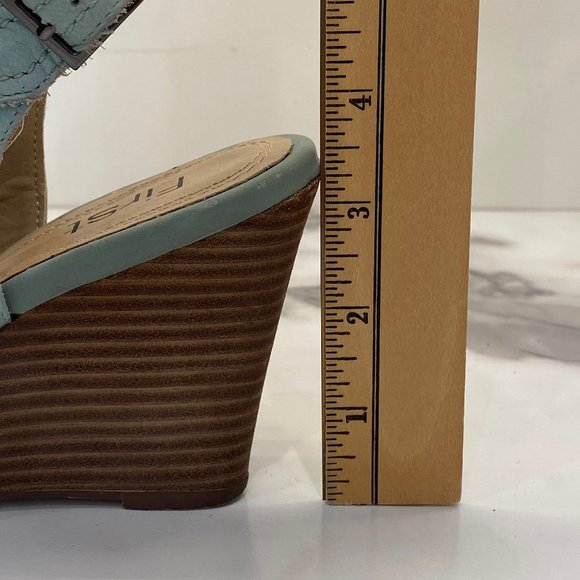 First sage green laser cut wedge sandals - Picture 10 of 10